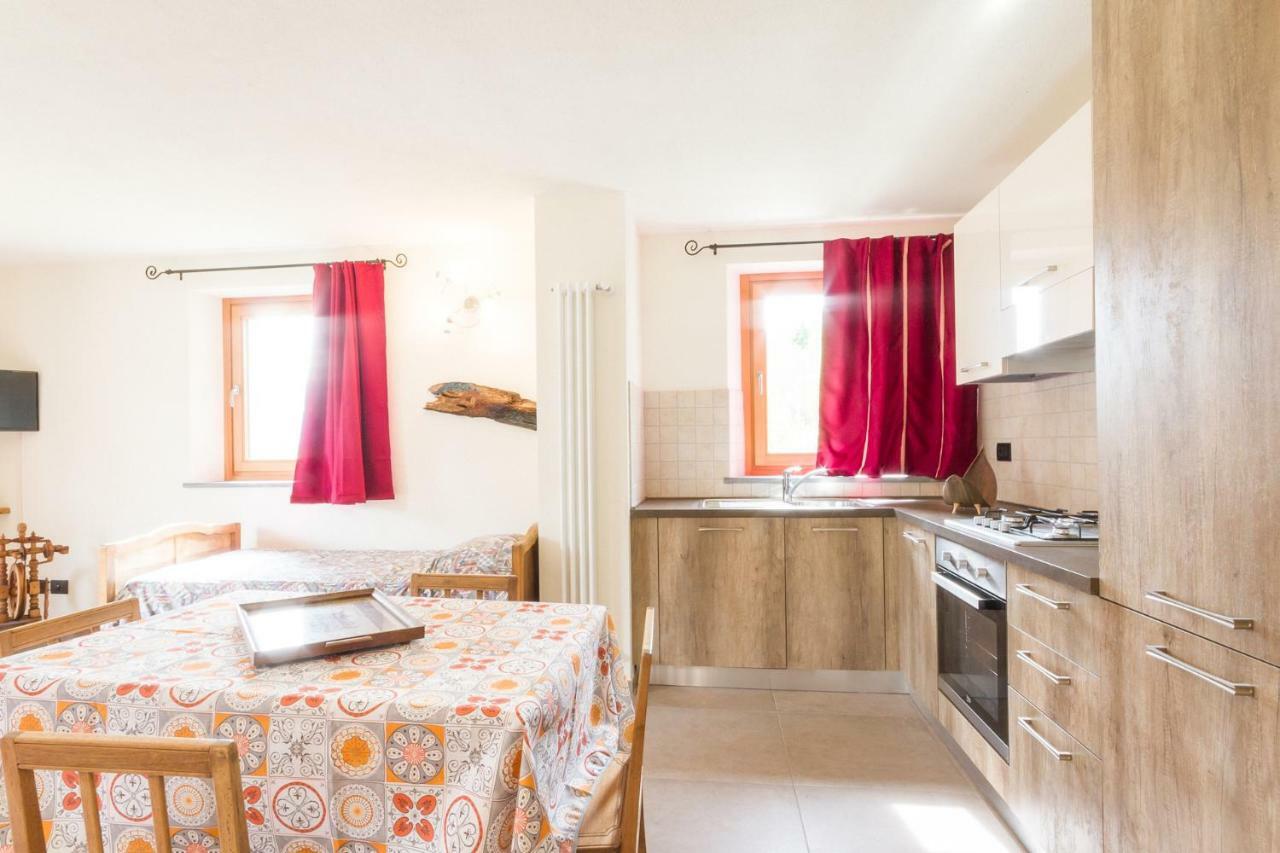 Ferienwohnung La Casa Di Alfredo E Virginia Aosta Exterior foto
